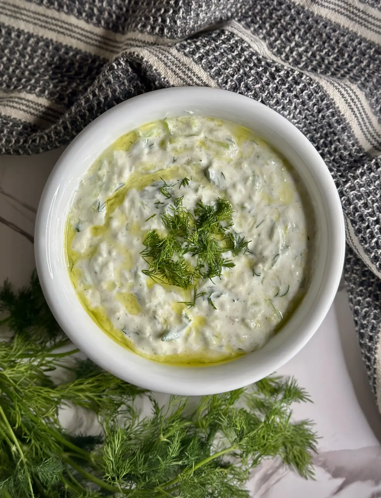 healthy tzatziki recipe, mediterranean tzatziki sauce, vegan greek sauce, vegetarian tzatziki, dairy ree tzatziki, sour cream tzatziki, creamy vegan tzatziki, greek cucumber sauce, vegan tzatziki recipe, how to make vegan tzatziki sauce, easy vegan tzatziki, is tzatziki vegan